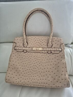 Carpisa Women’s Beige Ostrich-Embossed Top-Handle Bag